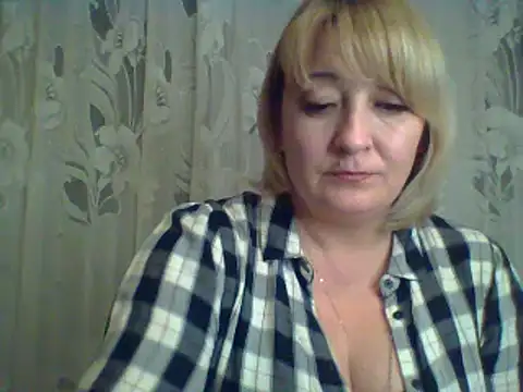 ArielXLoveresss online show from March 5, 2025, 6:56 pm