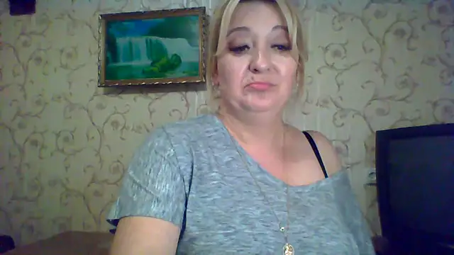 ArielXLoveresss online show from September 11, 2025, 3:01 pm