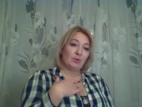 ArielXLoveresss online show from February 27, 2025, 7:15 pm