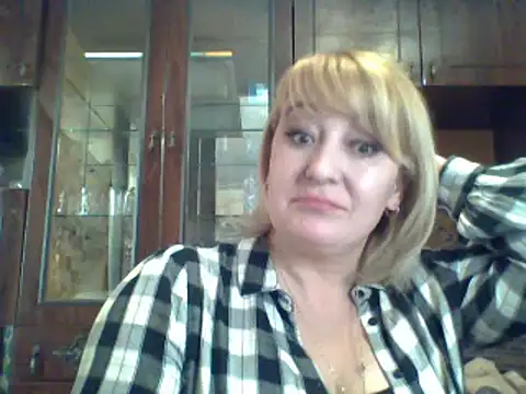 ArielXLoveresss online show from March 5, 2025, 3:18 pm