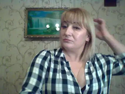 ArielXLoveresss online show from March 16, 2025, 2:44 pm