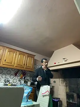 rogerdik76 online show from April 4, 2026, 7:26 am