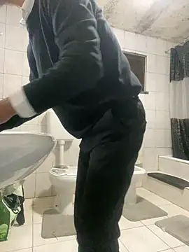 rogerdik76 online show from March 6, 2026, 6:19 am