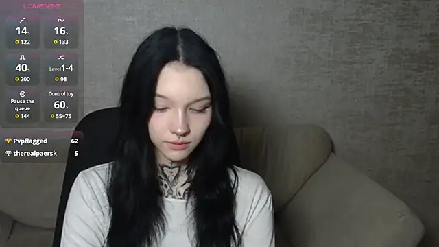 mefwhore online show from February 26, 2025, 7:42 pm