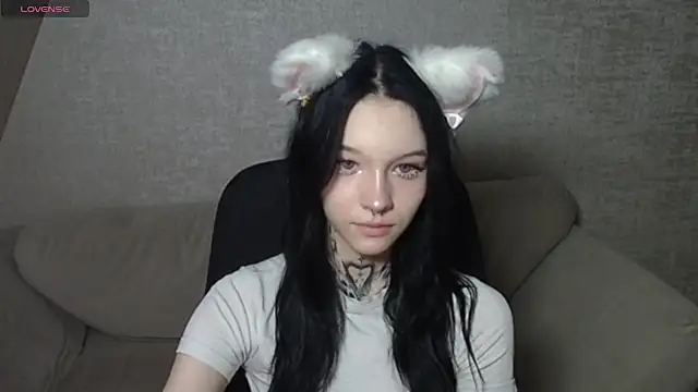 mefwhore online show from February 28, 2025, 6:41 pm