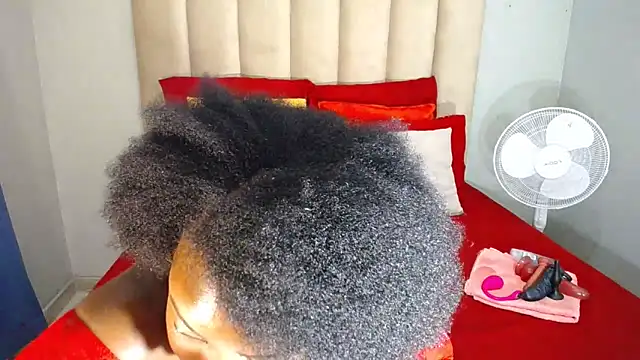 Snapshot of SEXYASSTINAXXX chatting on February 21, 2026, 7:43 am SEXYASSTINAXXX online show from February 21, 2026, 7:43 am