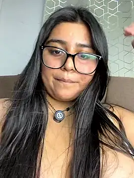 virginbrunette99 online show from June 14, 2026, 7:04 pm