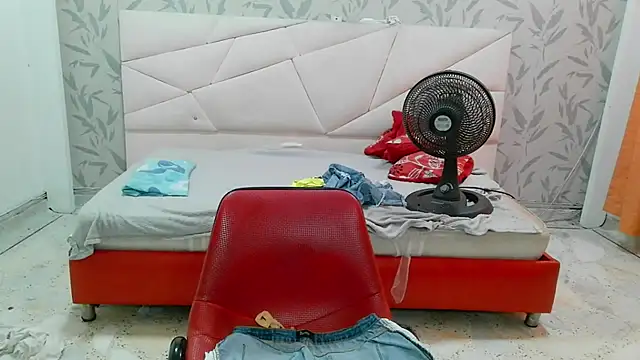 SexyPamela69 online show from June 27, 2026, 7:53 pm