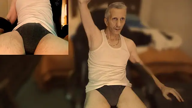 maxdaddy690 online show from January 3, 2025, 9:26 pm