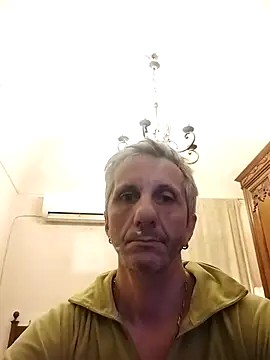 maxdaddy690 online show from March 14, 2025, 1:46 pm