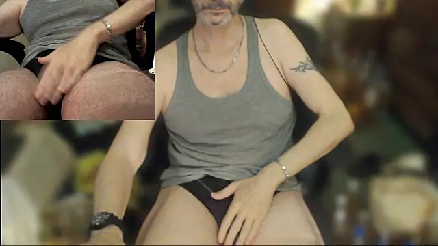 maxdaddy690 online show from May 9, 2026, 9:18 pm