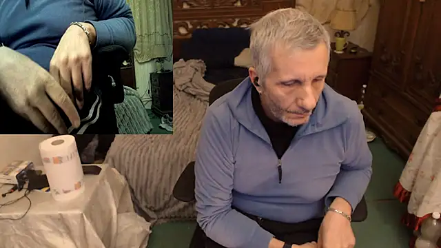 maxdaddy690 online show from November 29, 2025, 10:54 pm