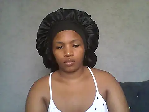 xMiAmor online show from March 13, 2025, 9:21 am