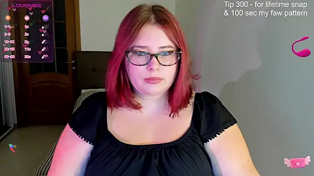 Lily lu one online show from September 24, 2025, 10:05 pm