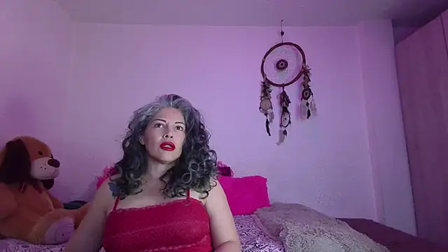 Victoria Lover online show from November 2, 2025, 3:11 am