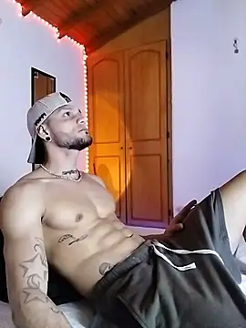 Snapshot of morenosiam chatting on December 19, 2025, 3:43 am morenosiam online show from December 19, 2025, 3:43 am