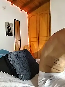 Snapshot of morenosiam chatting on January 18, 2026, 8:23 pm morenosiam online show from January 18, 2026, 8:23 pm