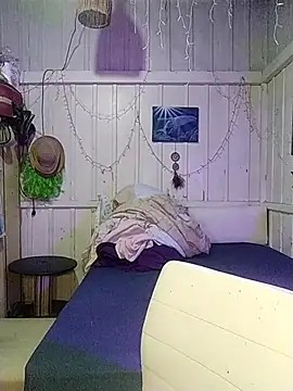 Fellyna online show from October 22, 2025, 4:50 pm