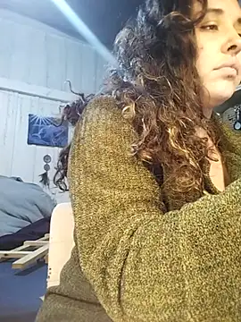 Fellyna online show from November 18, 2025, 4:32 pm