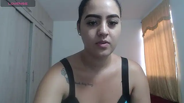 Snapshot of Anthonela_Queen chatting on October 5, 2025, 12:29 pm Anthonela Queen online show from October 5, 2025, 12:29 pm