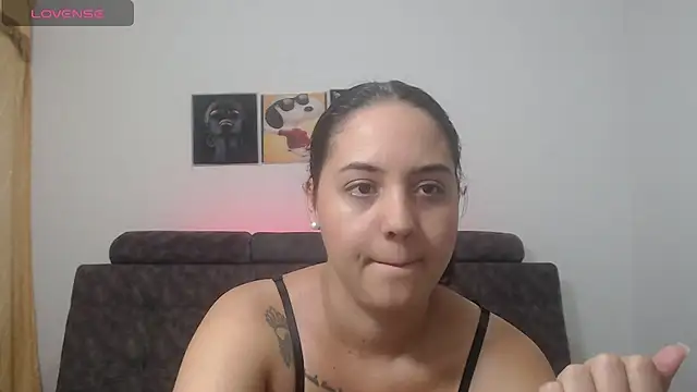 Snapshot of Anthonela_Queen chatting on March 20, 2025, 2:42 pm Anthonela Queen online show from March 20, 2025, 2:42 pm