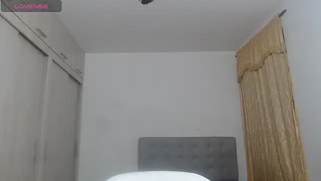 Snapshot of Anthonela_Queen chatting on September 24, 2025, 12:29 am Anthonela Queen online show from September 24, 2025, 12:29 am