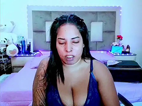 indiantopaz694u online show from May 25, 2026, 4:45 am