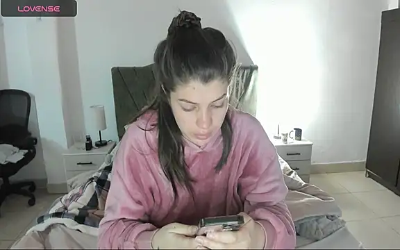 Snapshot of camila_tailors chatting on September 13, 2025, 4:29 pm camila tailors online show from September 13, 2025, 4:29 pm