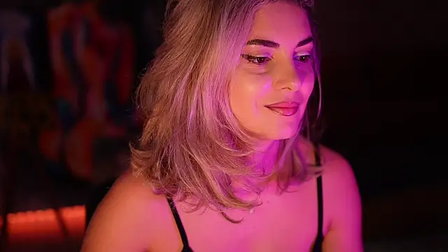 Snapshot of _Allie_ chatting on November 4, 2025, 5:55 am Allie online show from November 4, 2025, 5:55 am