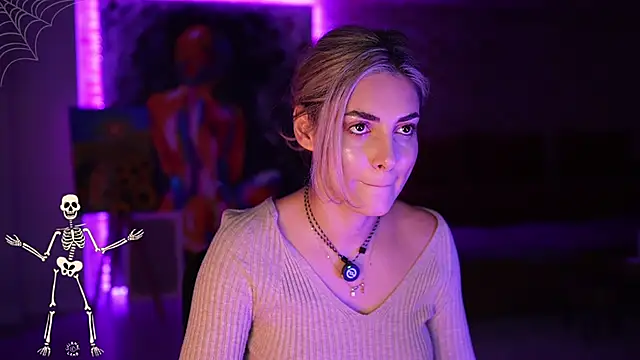 Snapshot of _Allie_ chatting on October 28, 2025, 5:18 am Allie online show from October 28, 2025, 5:18 am