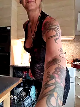 Emma Milf25 online show from October 2, 2025, 9:45 am