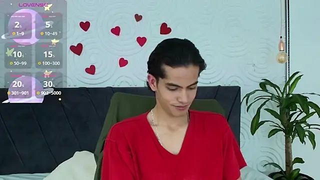 Maximoherrera 16 online show from April 25, 2026, 12:19 pm