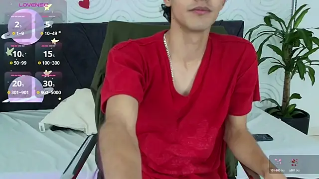 Maximoherrera 16 online show from May 21, 2026, 1:08 pm