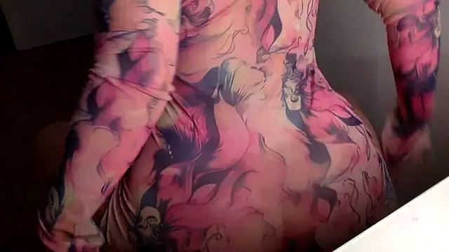 prettyy kitty online show from December 16, 2025, 4:22 pm