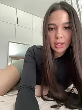 Tris Darsy online show from March 5, 2025, 1:06 pm