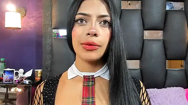 EMYCLARK01 online show from October 24, 2025, 9:14 pm