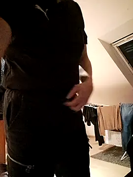 Snapshot of DearRusting chatting on November 3, 2025, 9:40 pm DearRusting online show from November 3, 2025, 9:40 pm