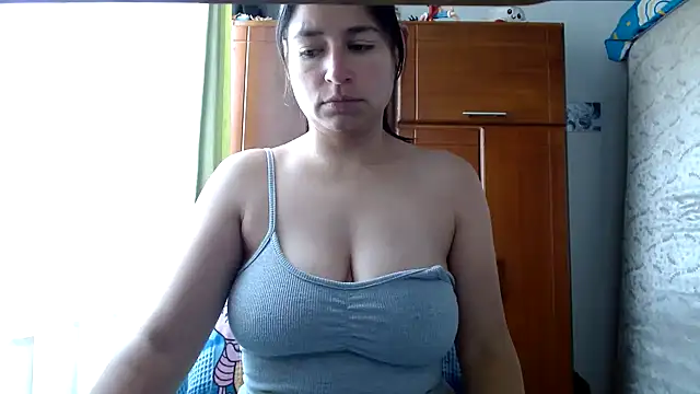 Snapshot of Escarcha-blue chatting on April 25, 2026, 7:00 pm Escarcha-blue online show from April 25, 2026, 7:00 pm