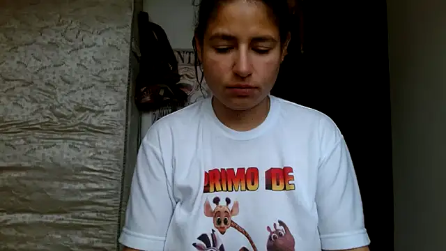 Snapshot of Escarcha-blue chatting on September 20, 2025, 3:28 pm Escarcha-blue online show from September 20, 2025, 3:28 pm