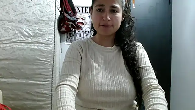 Snapshot of Escarcha-blue chatting on October 3, 2025, 3:20 am Escarcha-blue online show from October 3, 2025, 3:20 am