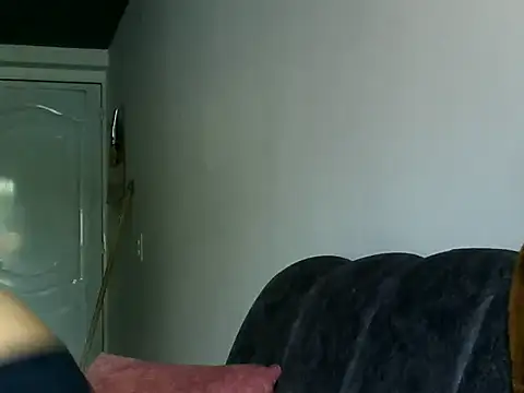 Snapshot of Escarcha-blue chatting on March 12, 2025, 6:43 pm Escarcha-blue online show from March 12, 2025, 6:43 pm