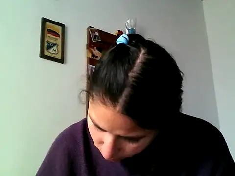 Snapshot of Escarcha-blue chatting on March 5, 2025, 1:50 pm Escarcha-blue online show from March 5, 2025, 1:50 pm