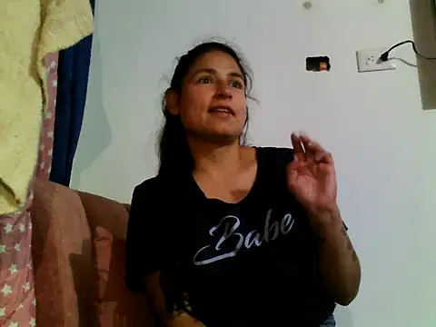 Snapshot of Escarcha-blue chatting on March 3, 2025, 12:23 am Escarcha-blue online show from March 3, 2025, 12:23 am