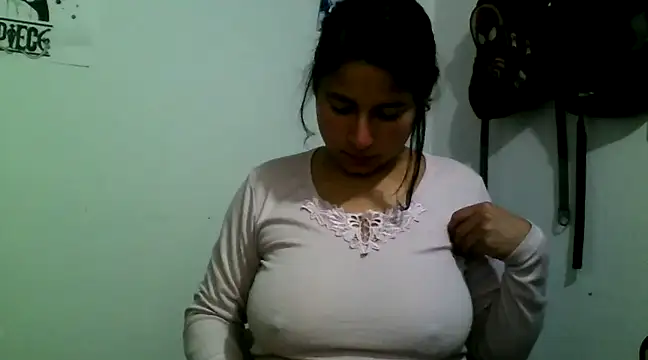 Snapshot of Escarcha-blue chatting on March 18, 2025, 2:18 am Escarcha-blue online show from March 18, 2025, 2:18 am