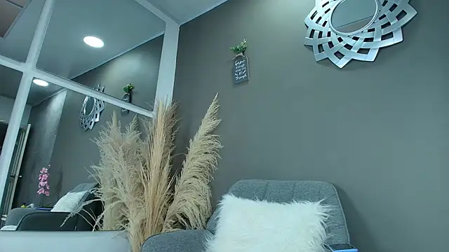 Snapshot of Vaiolett_Smith chatting on January 7, 2026, 1:38 pm Vaiolett Smith online show from January 7, 2026, 1:38 pm