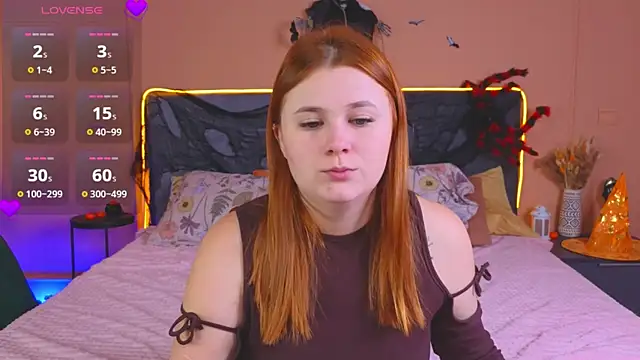 Snapshot of Eva_Starlight chatting on October 19, 2025, 4:04 am Eva Starlight online show from October 19, 2025, 4:04 am