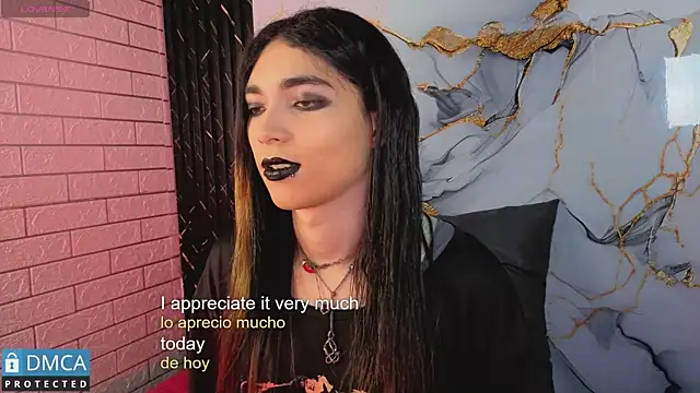 Snapshot of MaeveKuro chatting on May 16, 2026, 2:43 am MaeveKuro online show from May 16, 2026, 2:43 am
