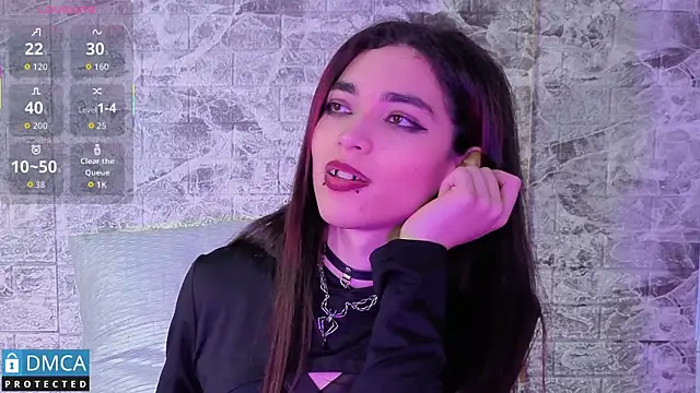 MaeveKuro online show from October 6, 2025, 3:08 am