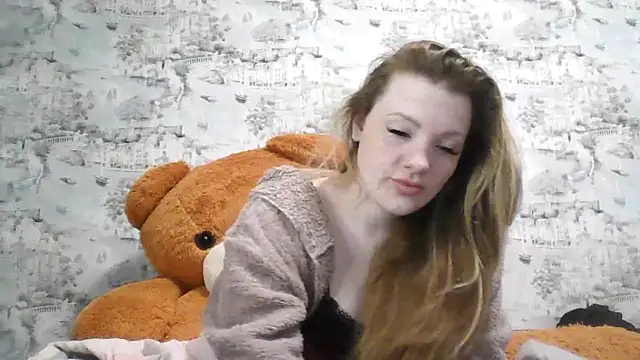 Snapshot of Eveline_May chatting on February 13, 2026, 1:44 pm Eveline May online show from February 13, 2026, 1:44 pm