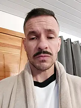 juniortche1313 online show from September 16, 2025, 2:56 am